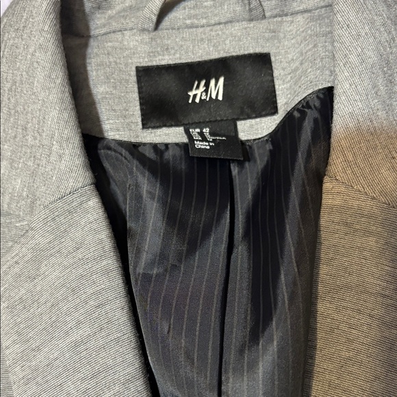 H&M Women's Light Gray Suit Jacket - Picture 2 of 12